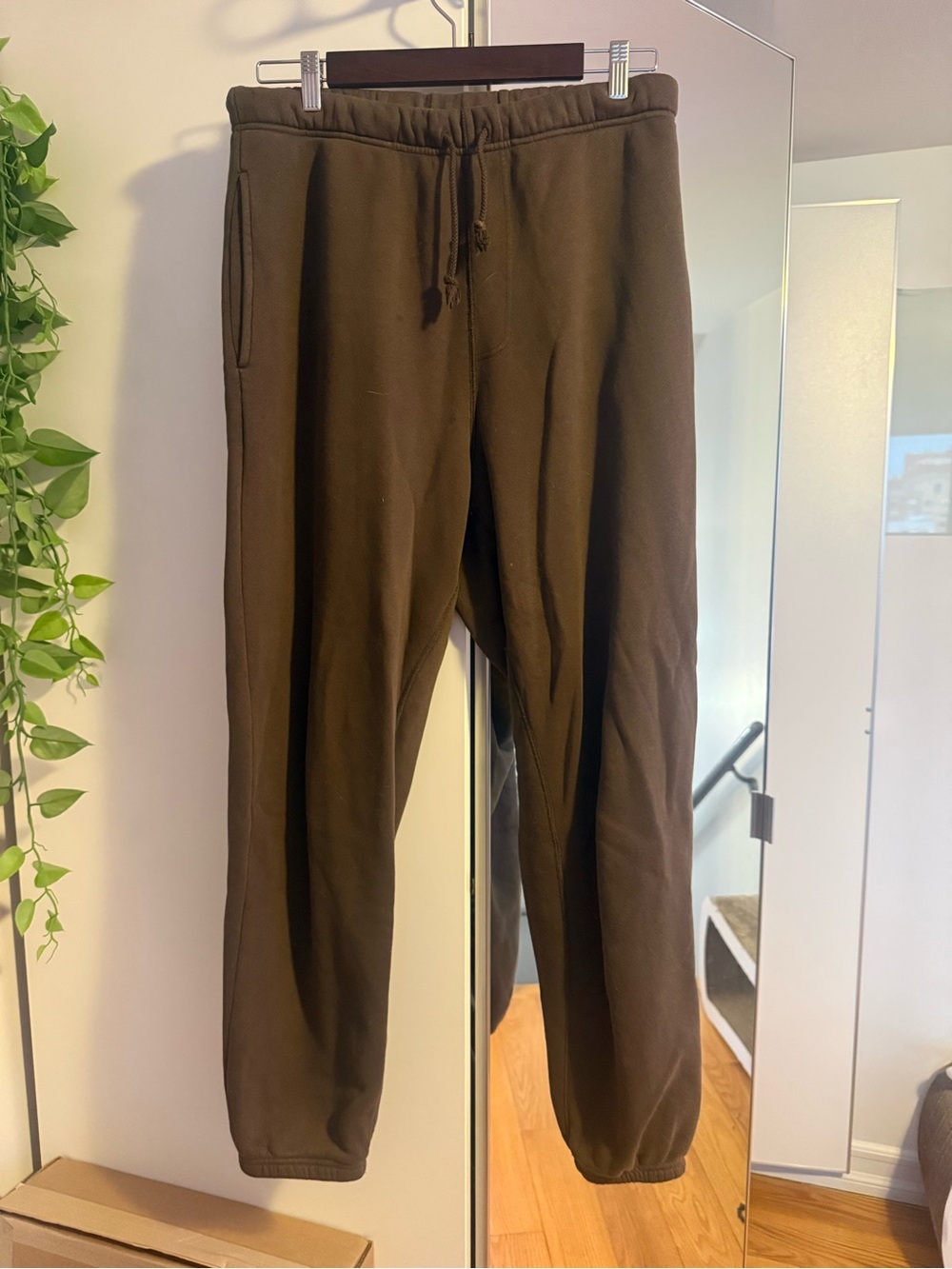 Elwood Women’s Choclate Brown Jogger Sweatpants
